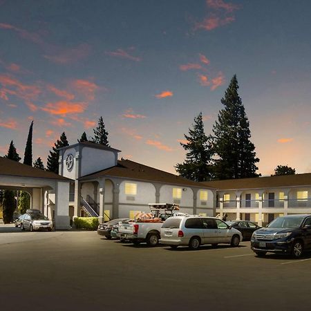 Surestay Hotel By Best Western Ukiah Esterno foto